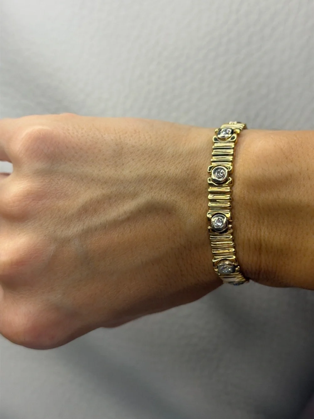 Vintage 14K Yellow Gold Natural Diamond Ribbed Link Bracelet (PAT. 4697315)